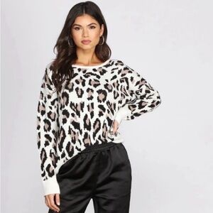 Miracle Fashion Leopard Print Sweater
